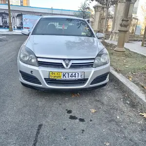 Opel Astra H, 2004