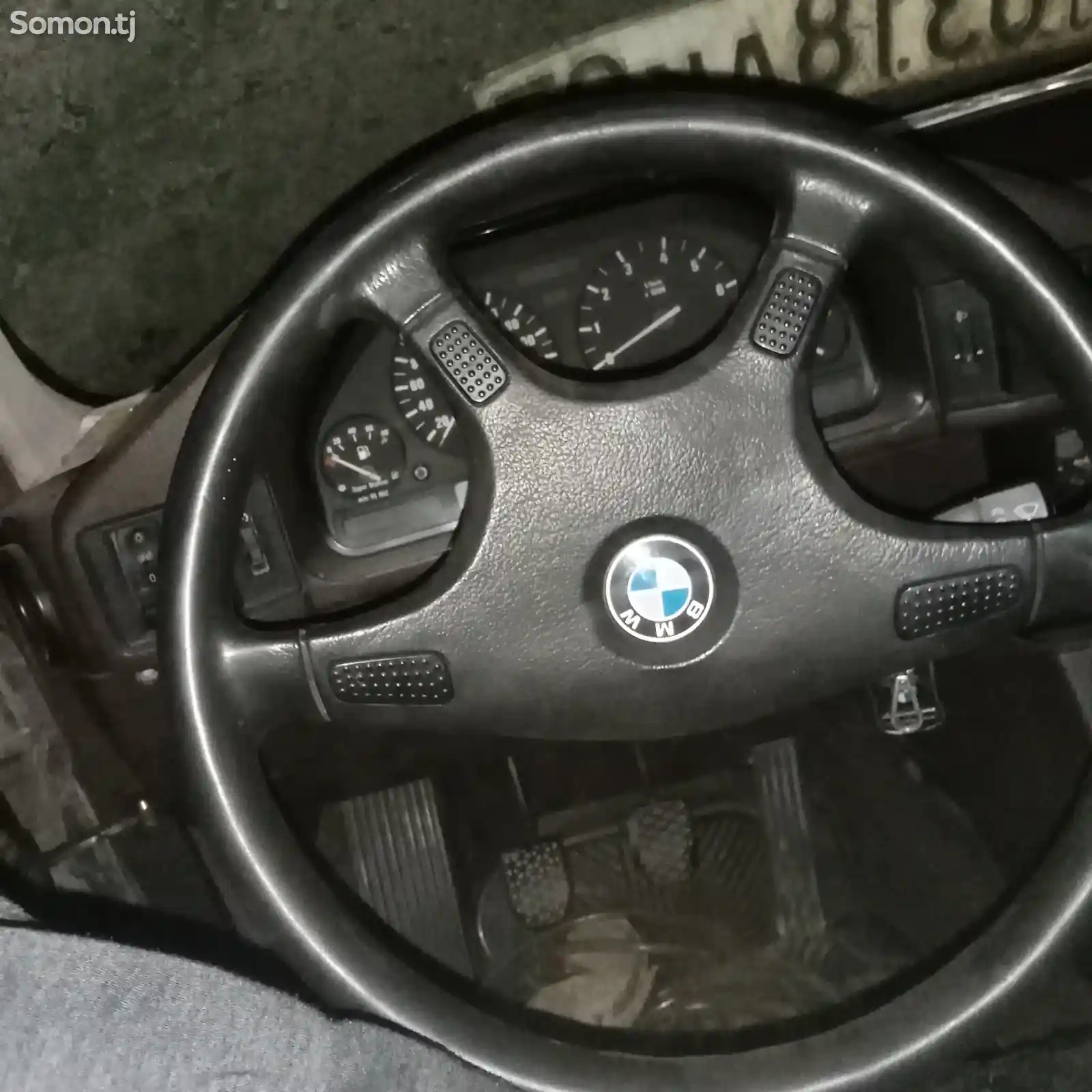 Руль BMW E34-1