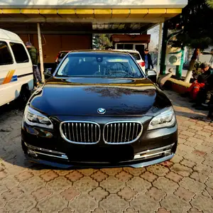 BMW 7 series, 2013