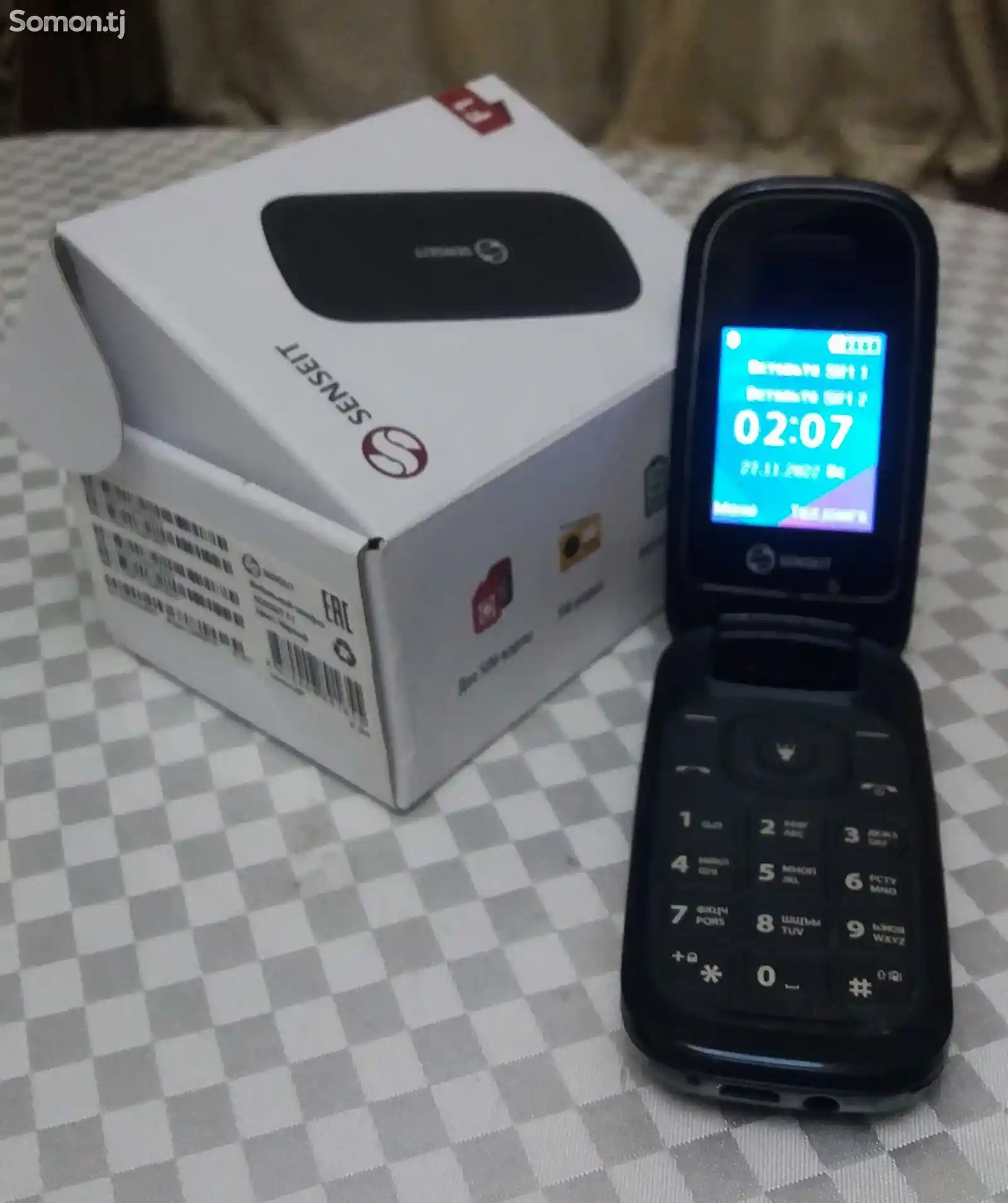 Телефон Senseit F1-1