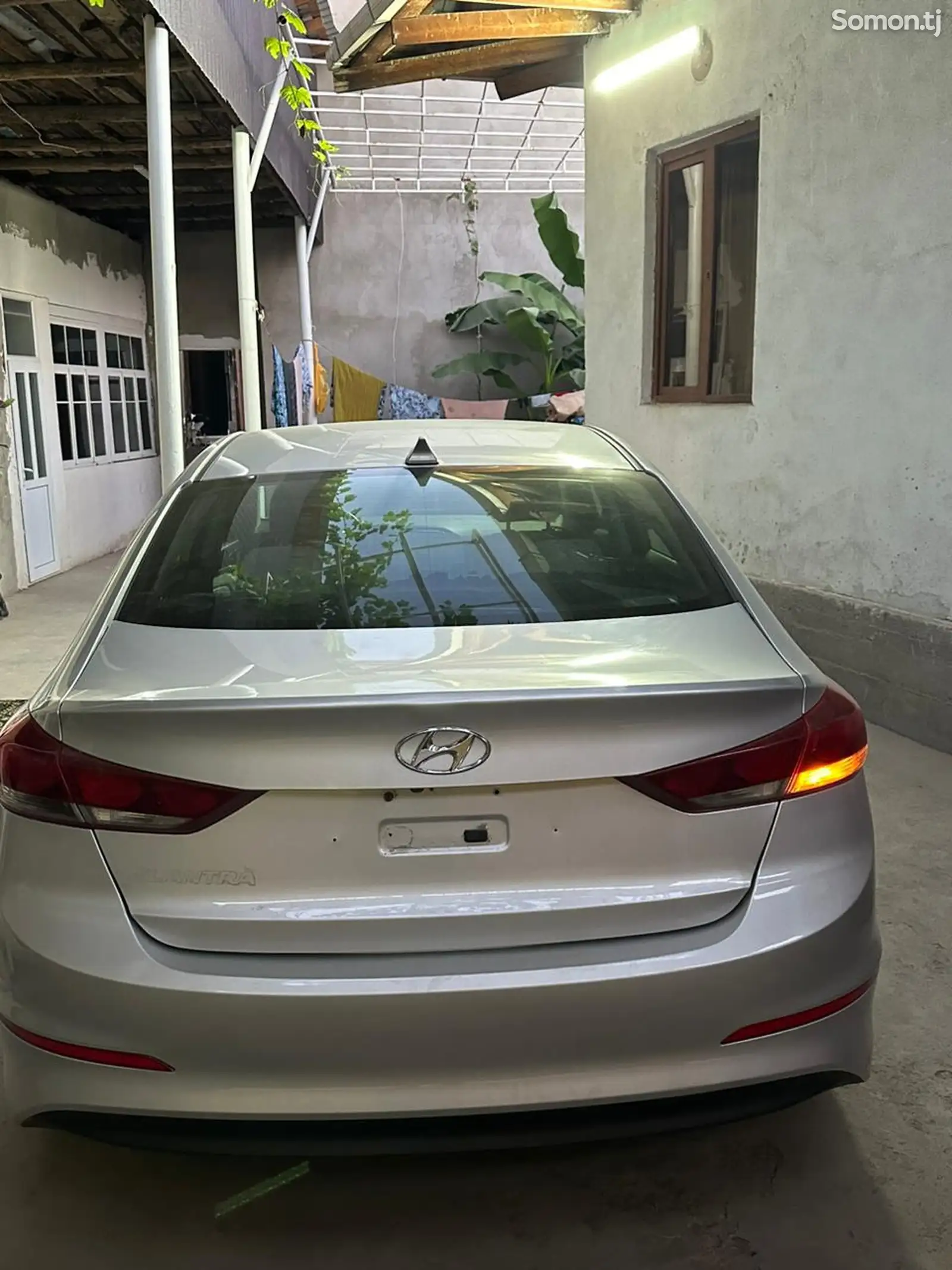 Hyundai Elantra, 2017-3