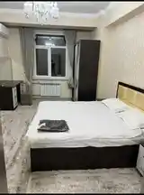 2-комн. квартира, 18 этаж, 90м², Дом печать-4