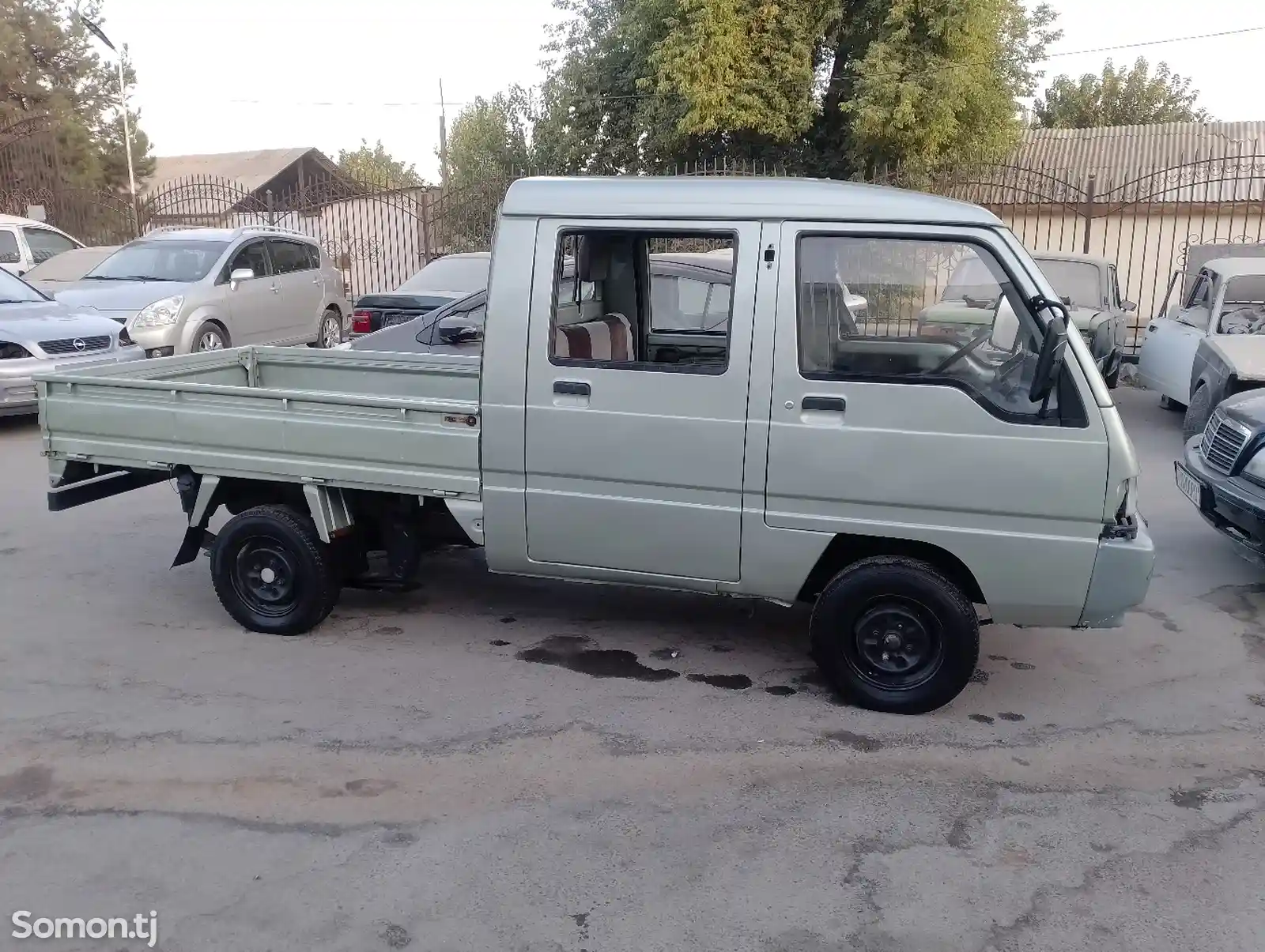 Бортовой автомобиль-3