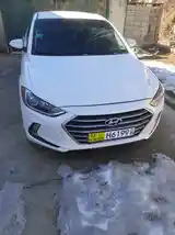 Hyundai Elantra, 2017-4