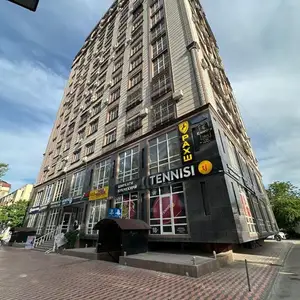 2-комн. квартира, 13 этаж, 61 м², 82 мкр