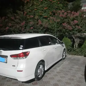 Toyota Wish, 2010