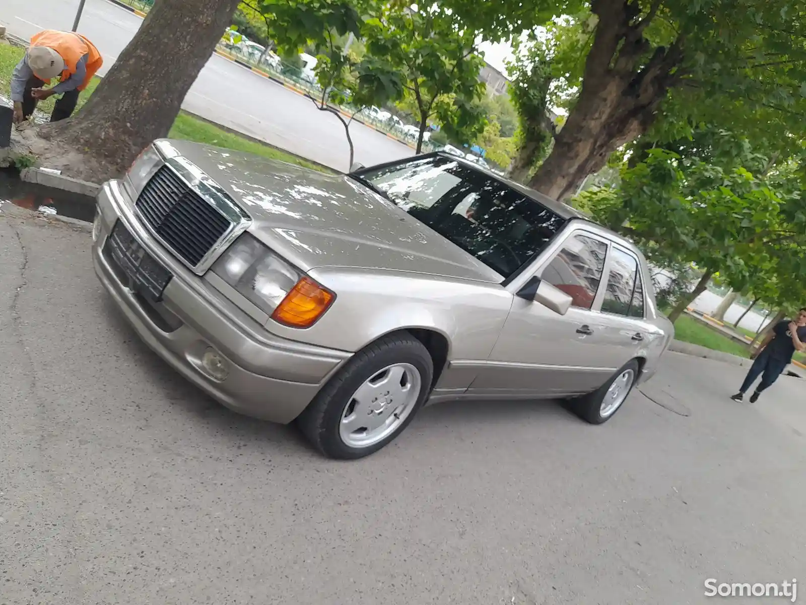 Mercedes-Benz W124, 1990-4