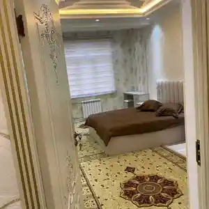 3-комн. квартира, 8 этаж, 85м², И. Сомони, парк Истиклол