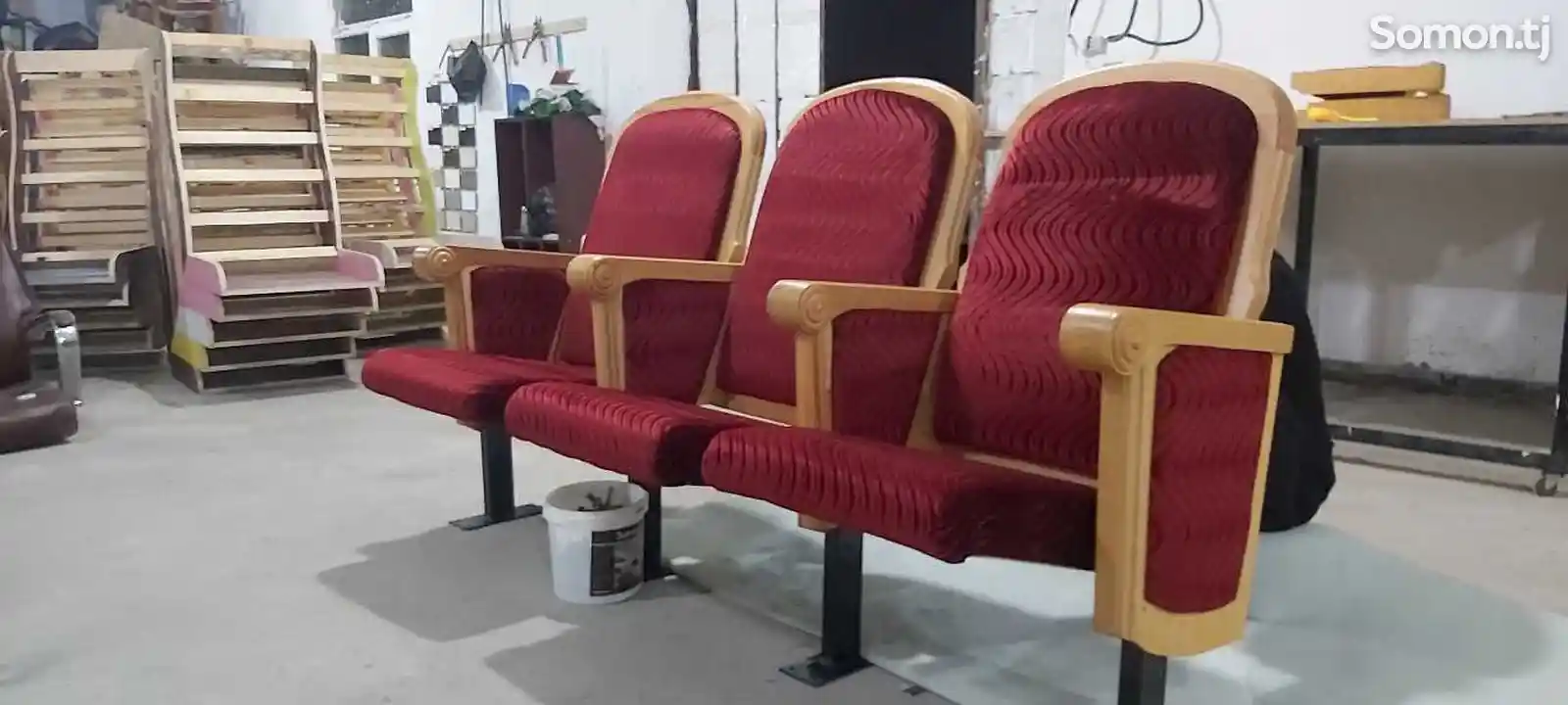 Театральные кресла-5