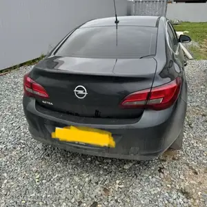 Opel Astra J, 2013