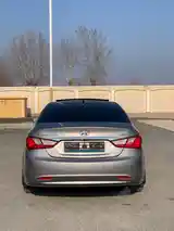 Hyundai Sonata, 2010-4