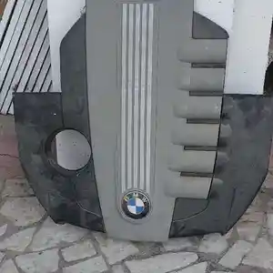 Крышка двигателя от BMW