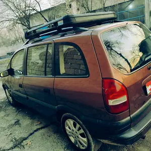 Opel Zafira, 2001