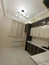 3-комн. квартира, 1 этаж, 87 м², Сино-4