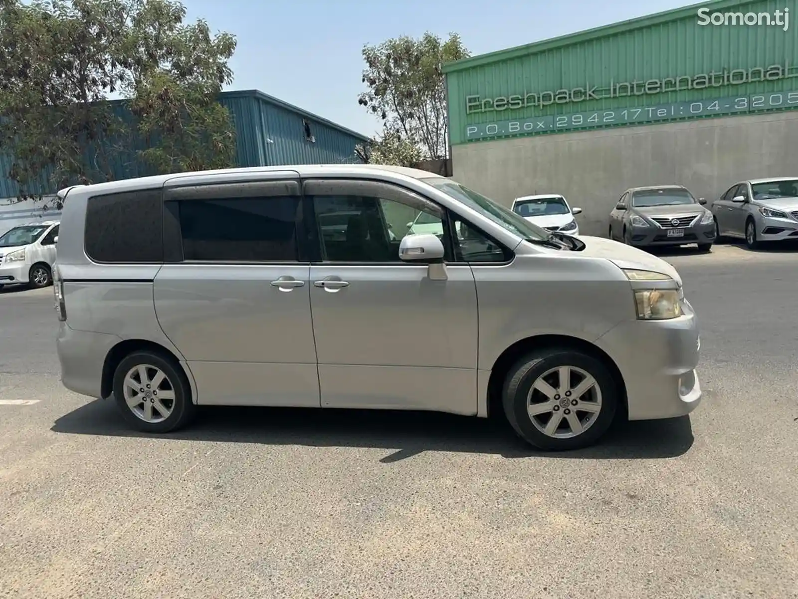 Toyota Voxy, 2008-3