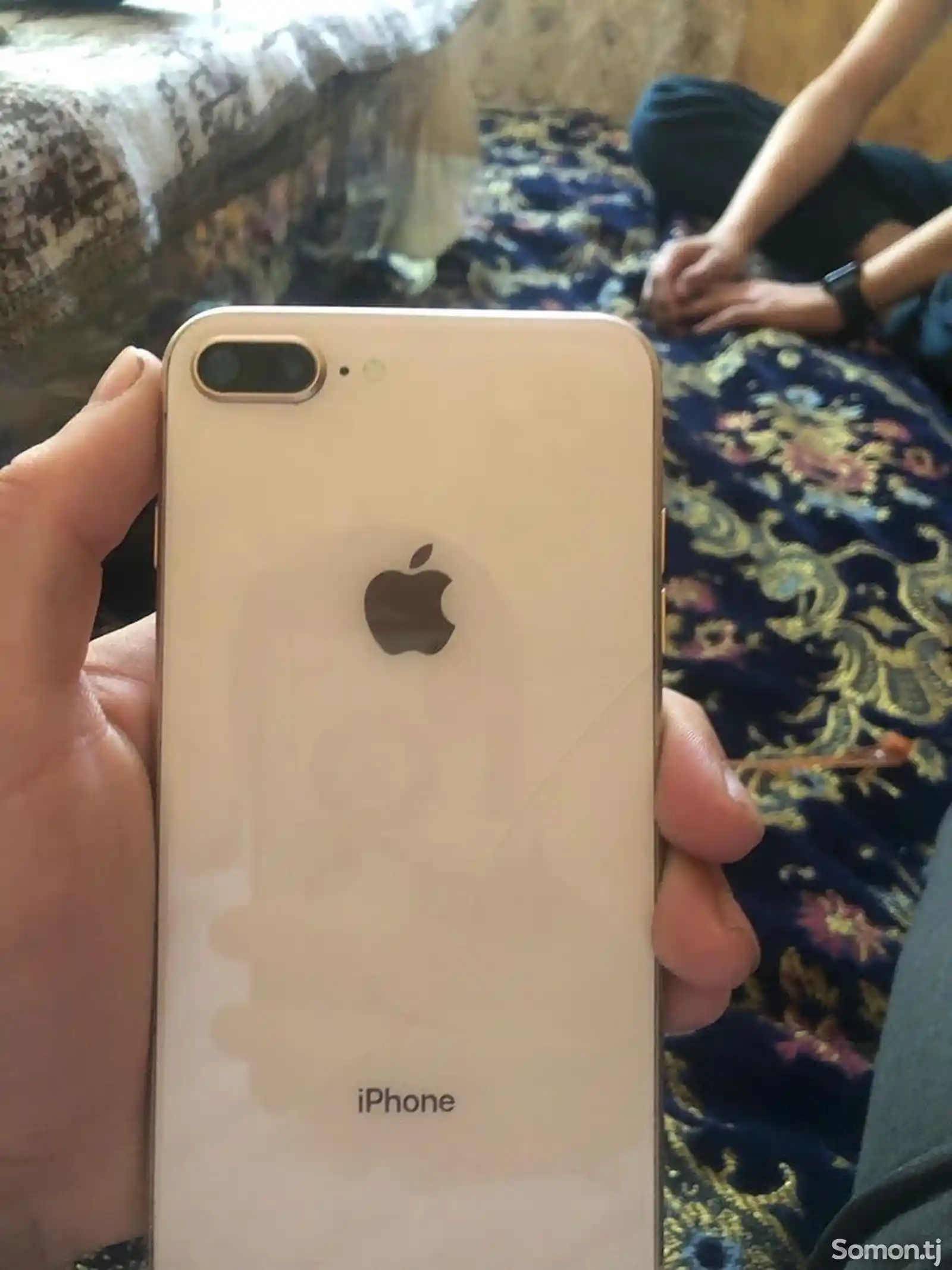 Apple iPhone 8 plus, 128 gb, Gold-1