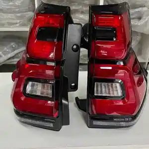 Задние стоп фонари на Toyota Land Cruiser Prado 2018-2023