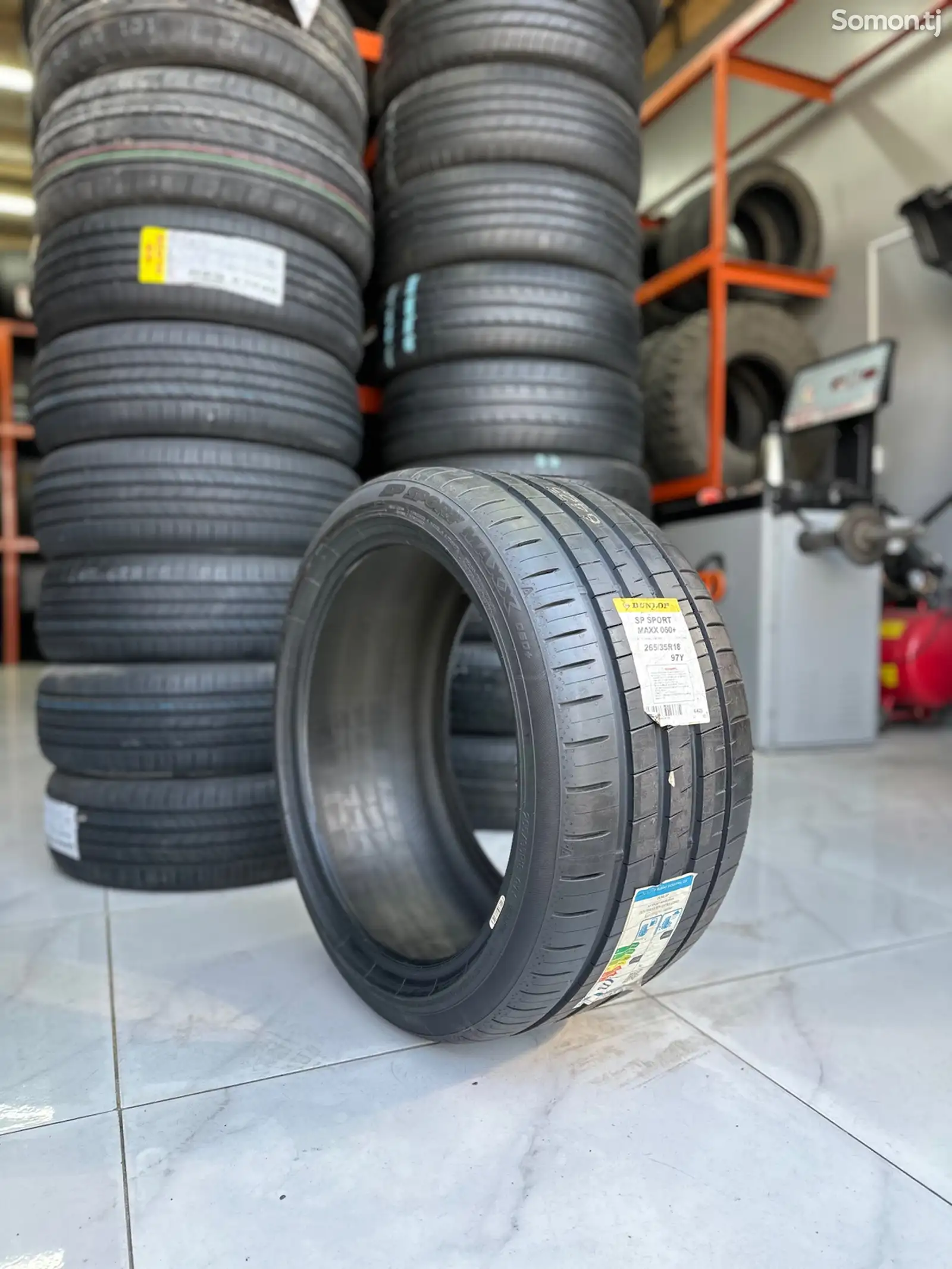 Шины 265/35R18 DUNLOP-1