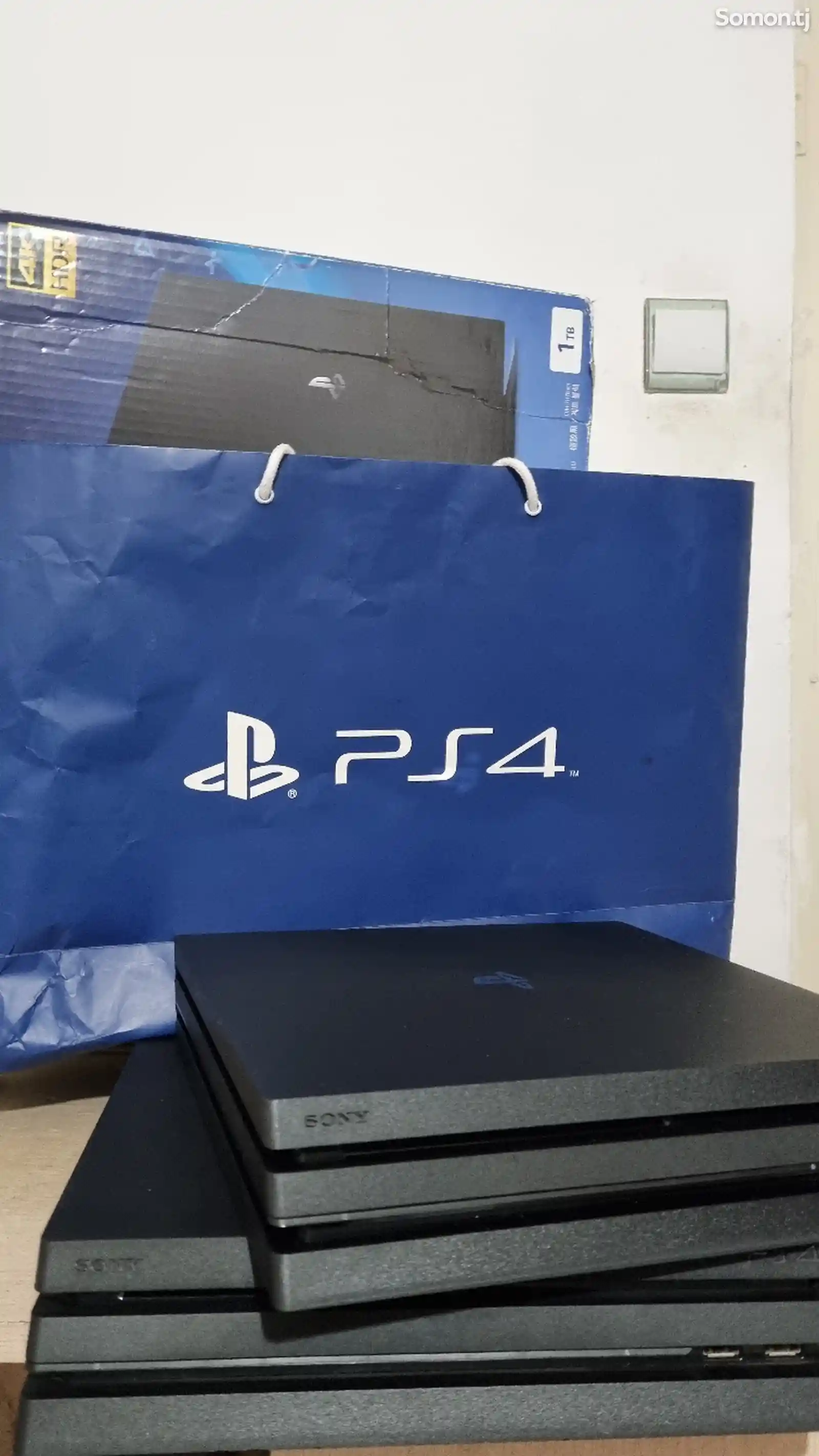 Игровая приставка Sony PlayStation 4 Pro-3