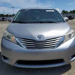 Toyota Sienna, 2016