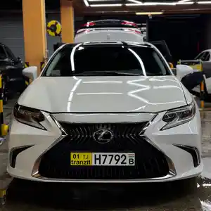 Lexus ES series, 2015