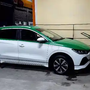 BYD E2, 2023