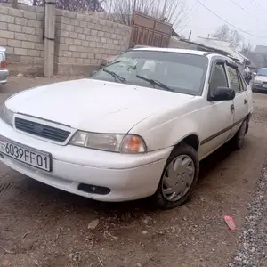 Daewoo Nexia, 1996