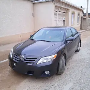 Toyota Camry, 2011