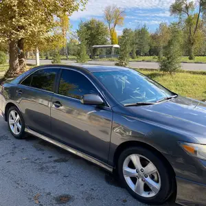 Toyota Camry, 2011