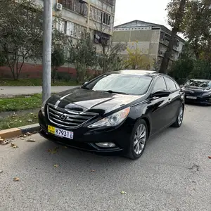 Hyundai Sonata, 2011