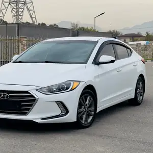 Hyundai Elantra, 2018