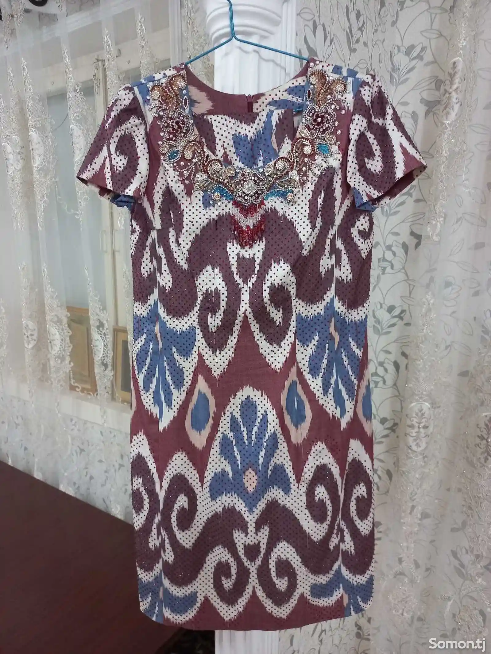 Национальное платье атлас-адрас-1