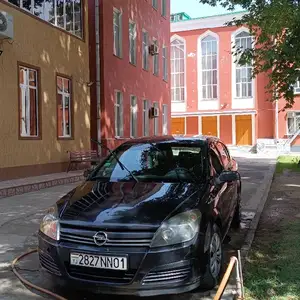 Opel Astra H, 2004