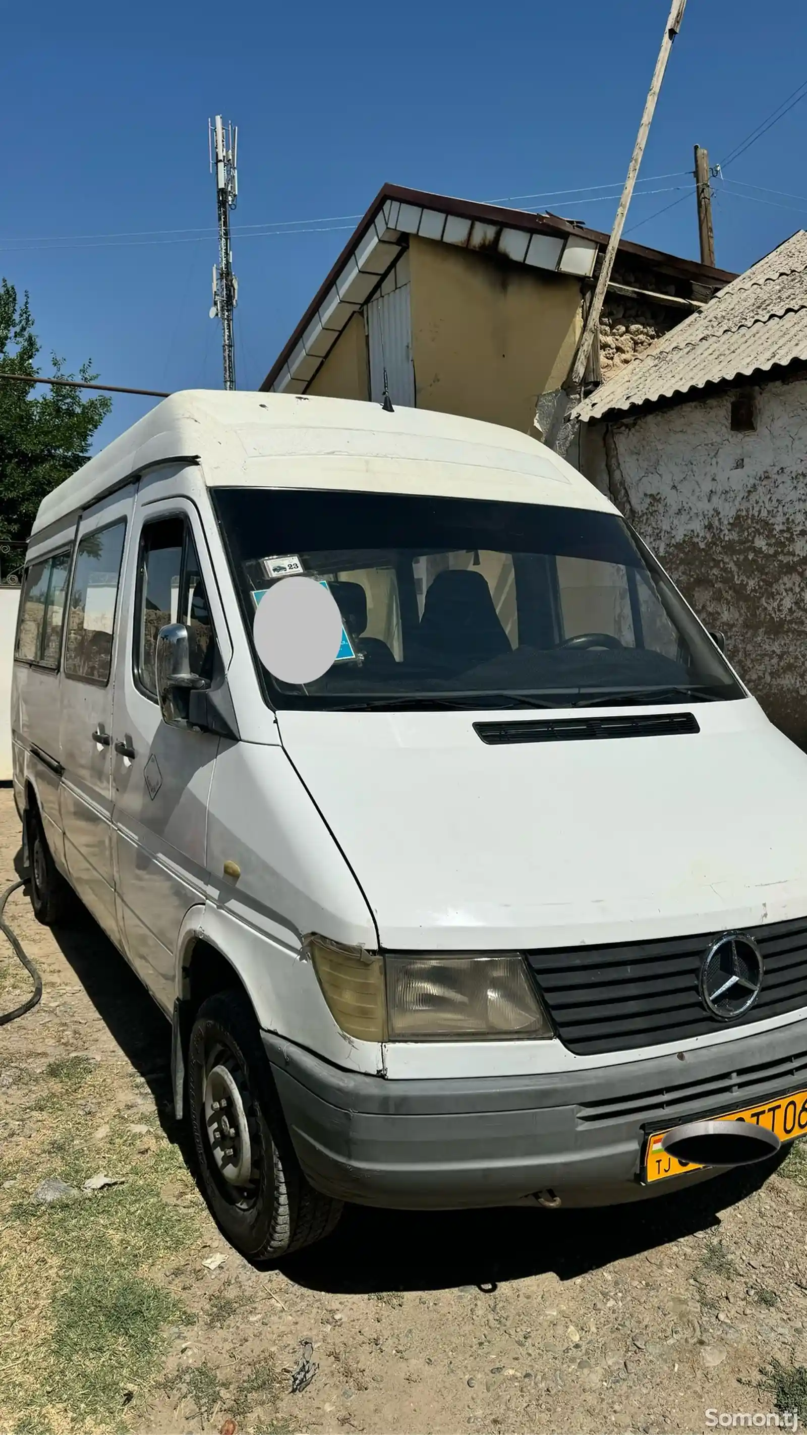 Mercedes-Benz Sprinter-1