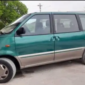 Nissan Serena, 2000