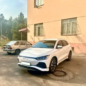 BYD E2, 2024