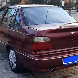 Daewoo Nexia, 1996