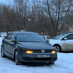 Volkswagen Jetta, 2011