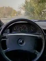 Mercedes-Benz W124, 1989-9