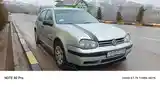 Volkswagen Golf, 2000-2