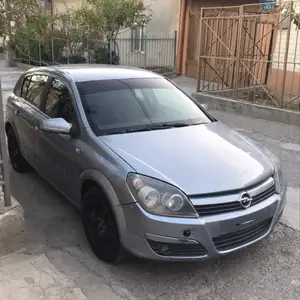 Opel Astra H, 2004