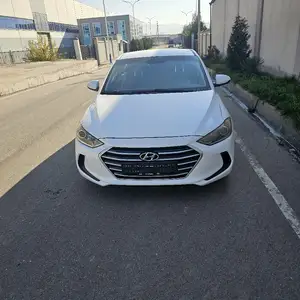 Hyundai Elantra, 2018