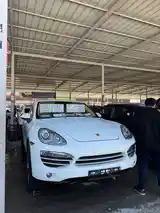 Porsche Cayenne, 2015-12