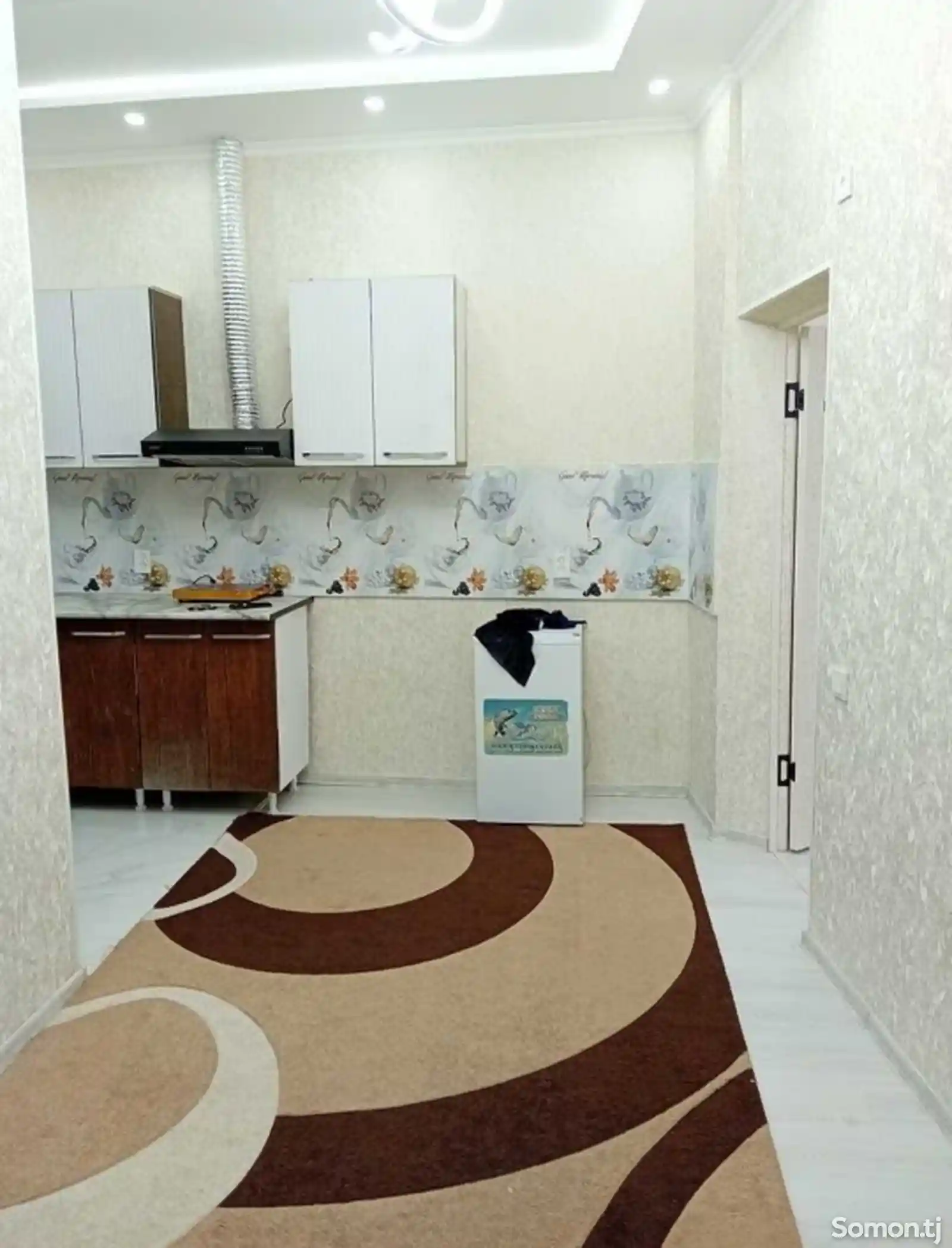 2-комн. квартира, 1 этаж, 60м², палитехникум-2