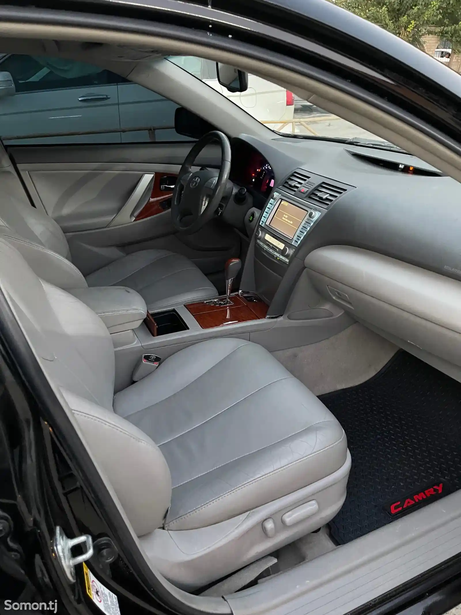 Toyota Camry, 2011-8