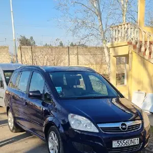 Opel Zafira, 2010