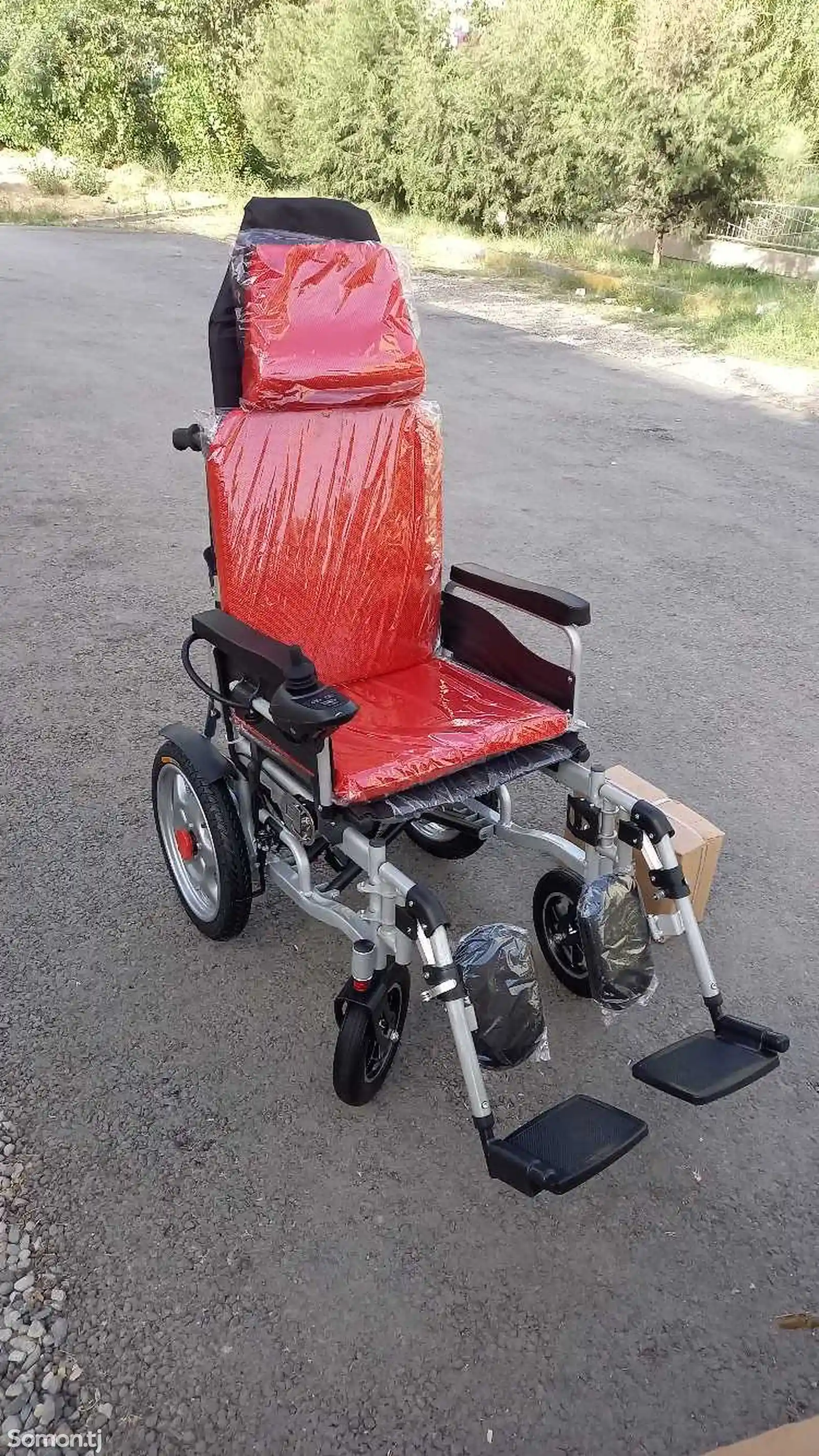 Инвалидная коляска с аккумулятором-4