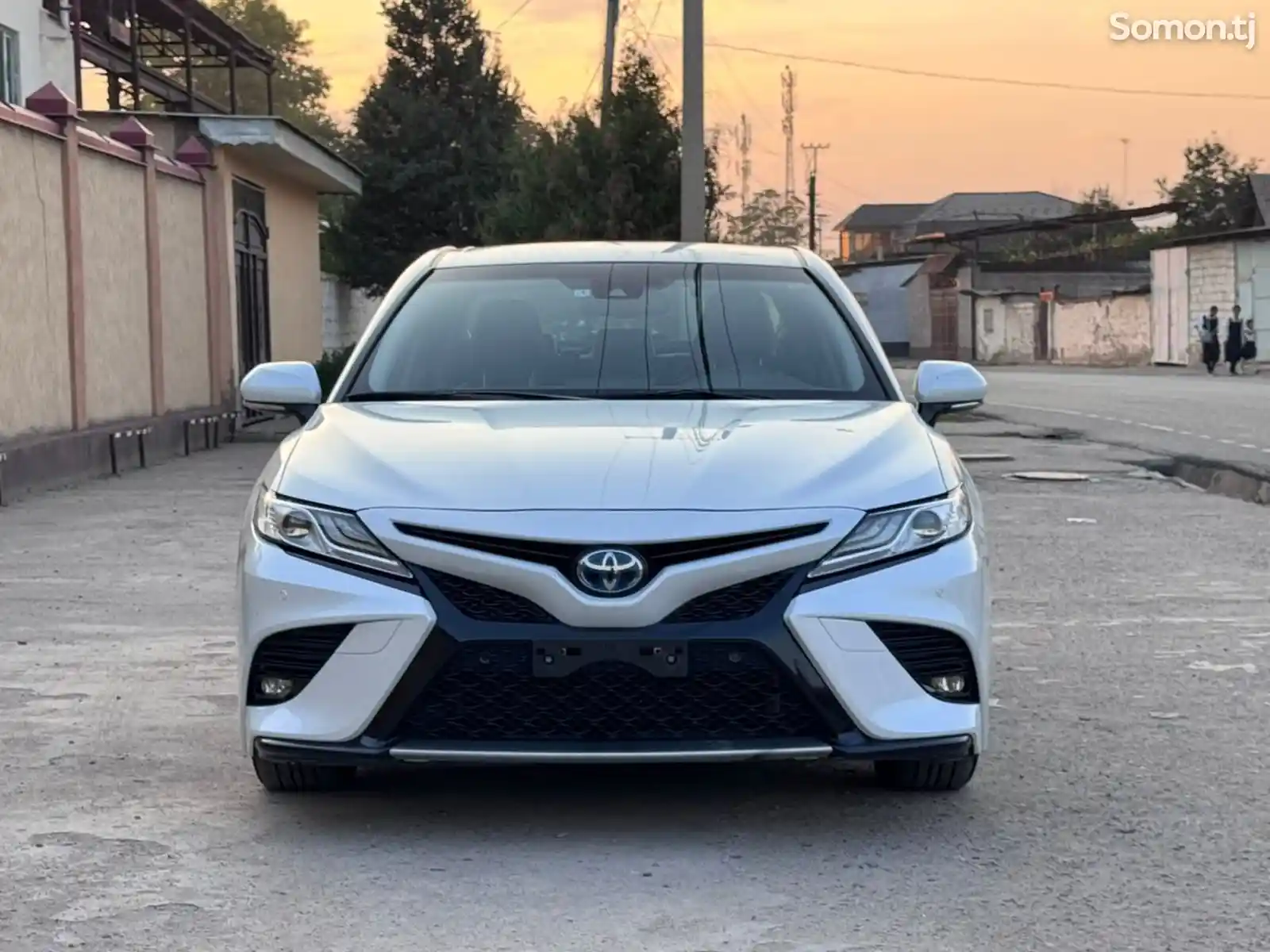 Toyota Camry, 2019-1