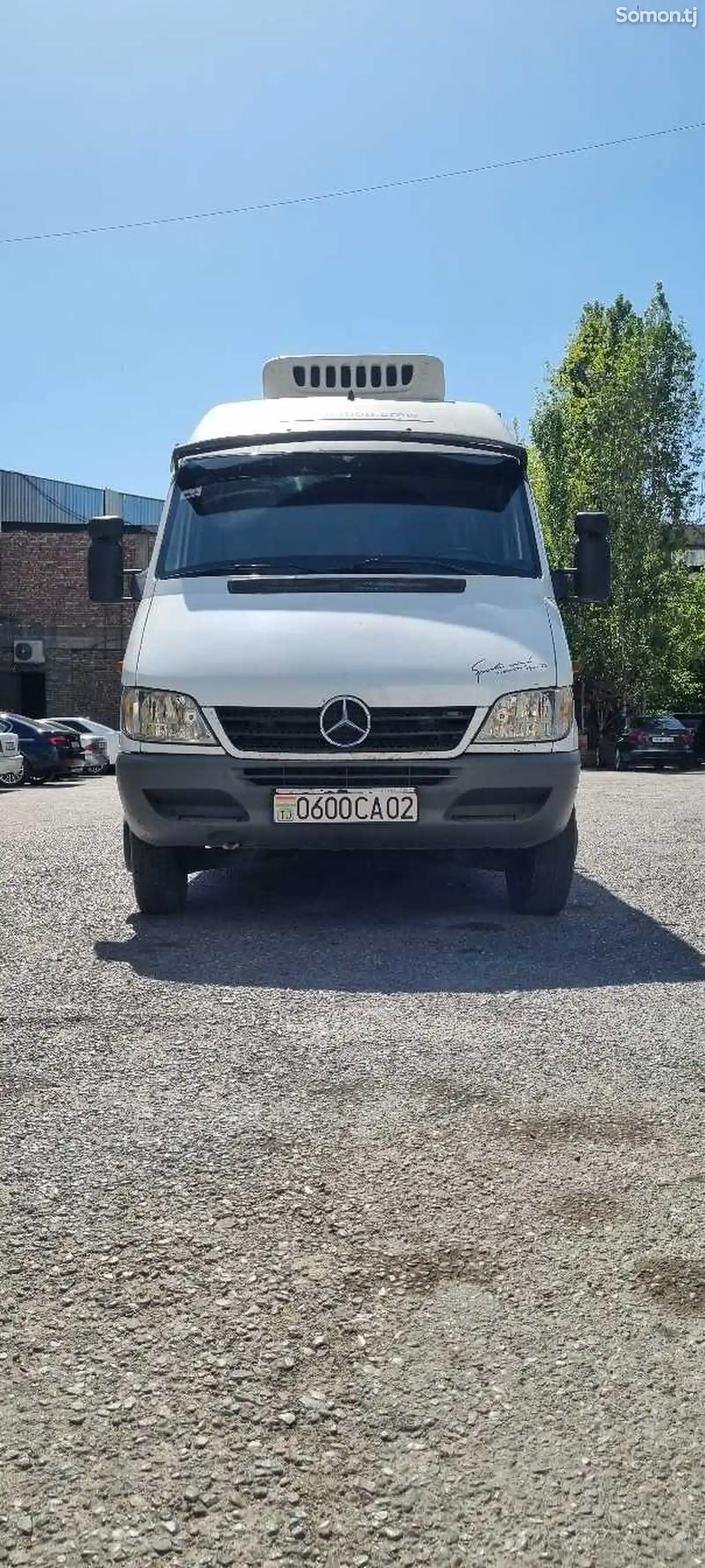 Фургон Mercedes-Benz-1