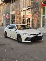 Toyota Camry, 2018-3